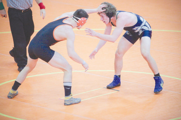 Wrestling: DV vs Corona